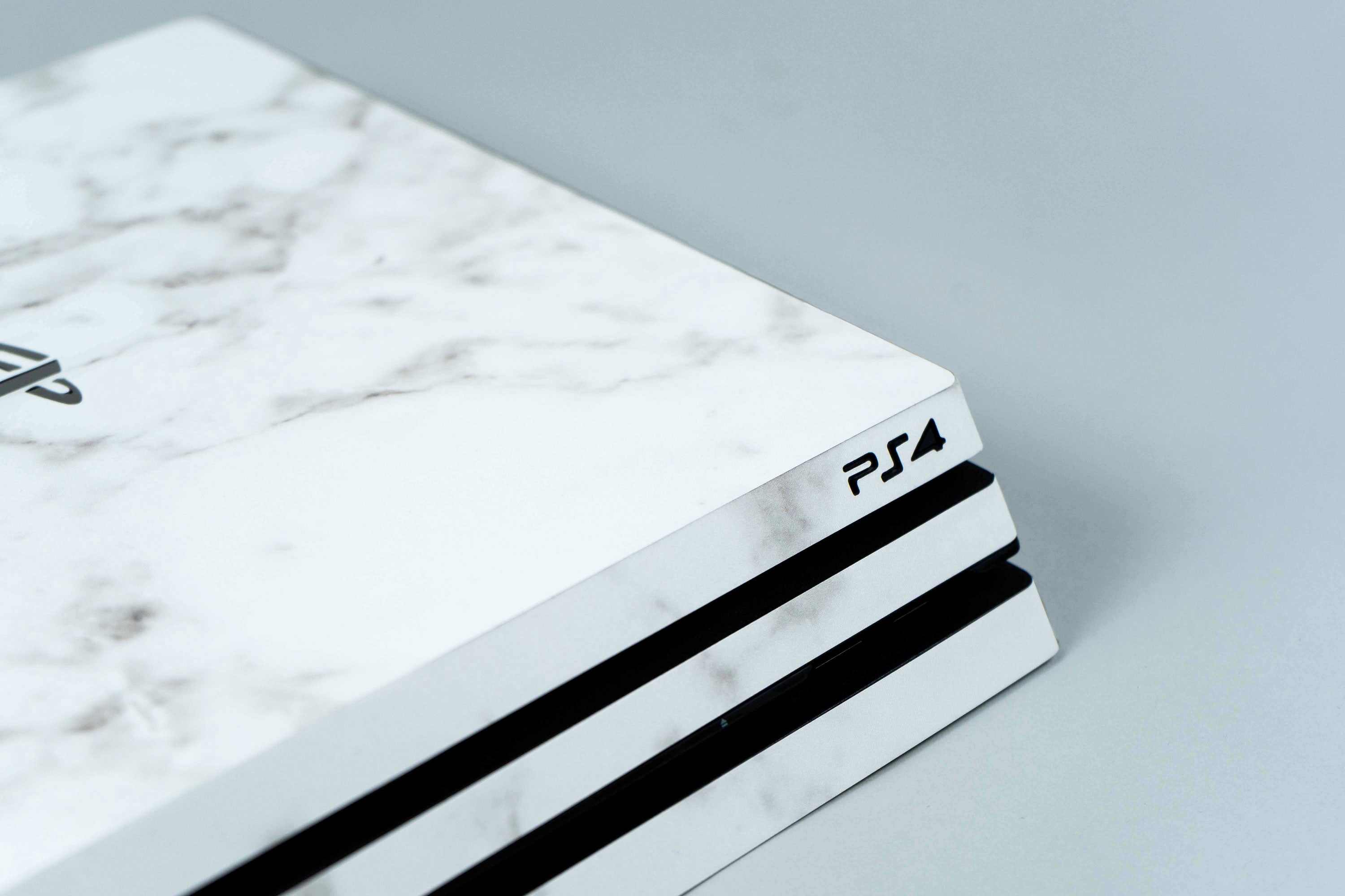 White Marble Playstation 4 Pro Skin - Uniqfind